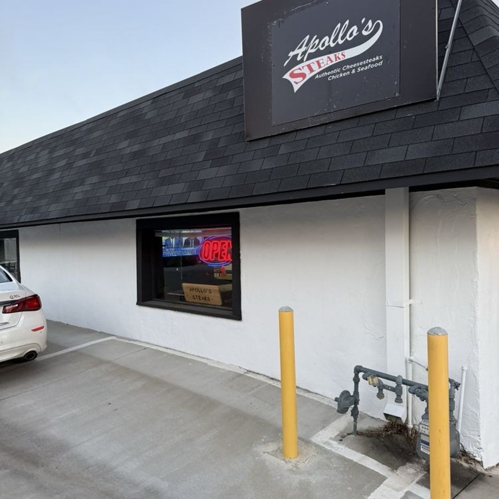 Welcome To Apollo's Steaks